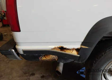 1997 Chevrolet Suburban 2500 from USA, damaged, VIN 1GNGK26J5VJ342945